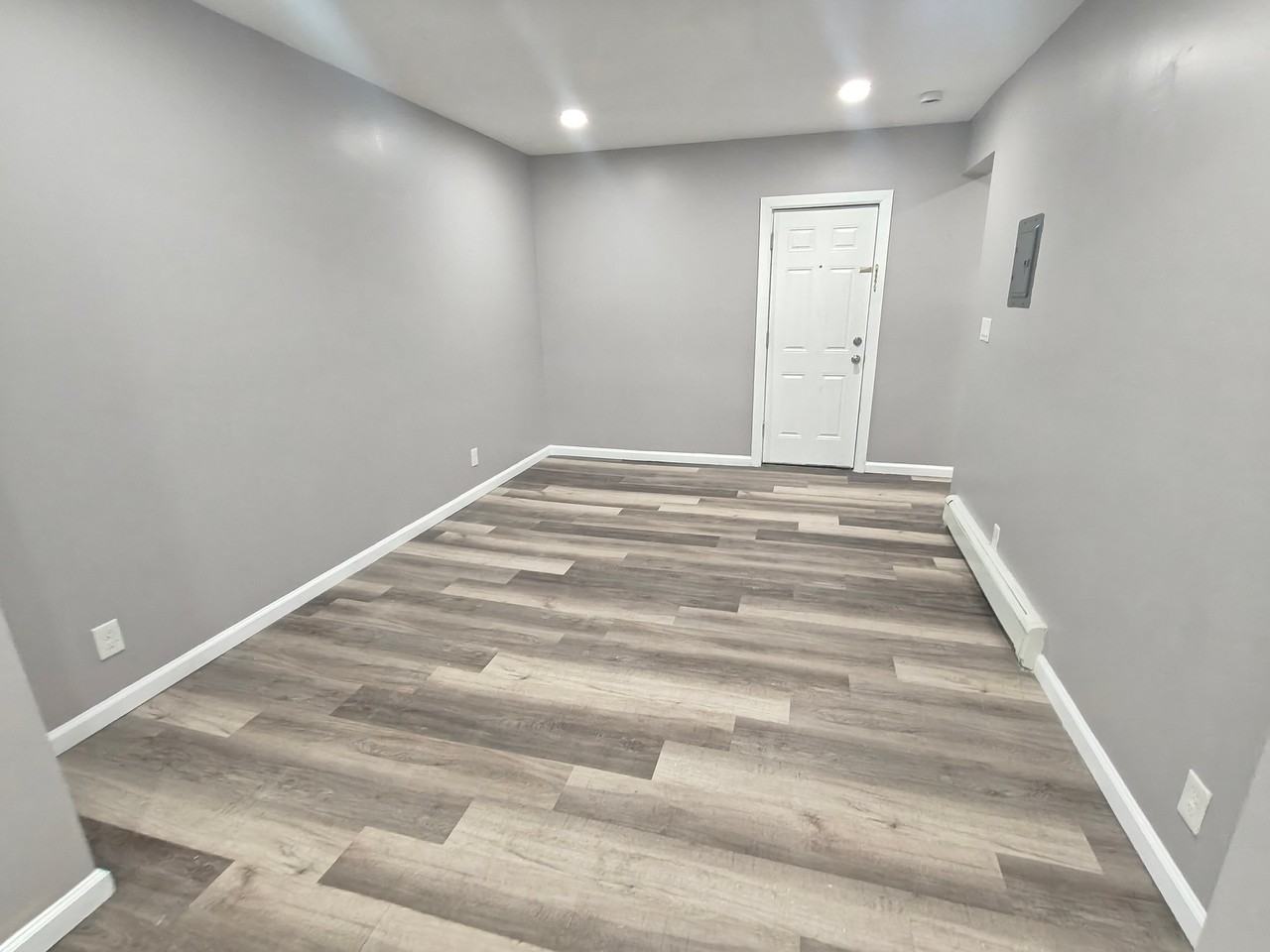 95 Park Ave #2R - Photo 4 of 7
