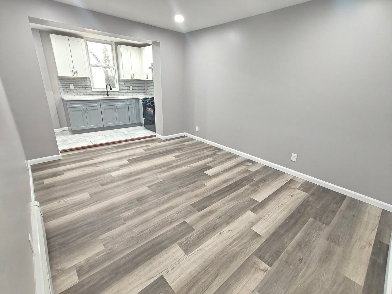 95 Park Ave #2R - Photo 5 of 7