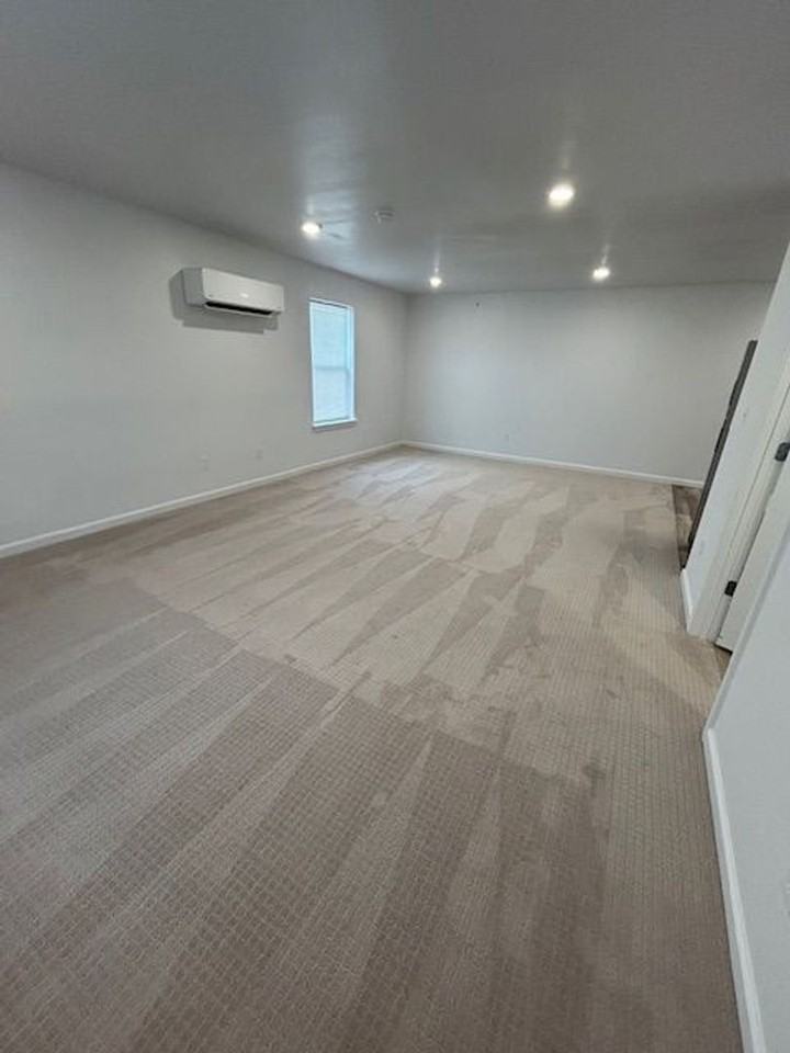 400 James Dr #5 - Photo 2 of 6