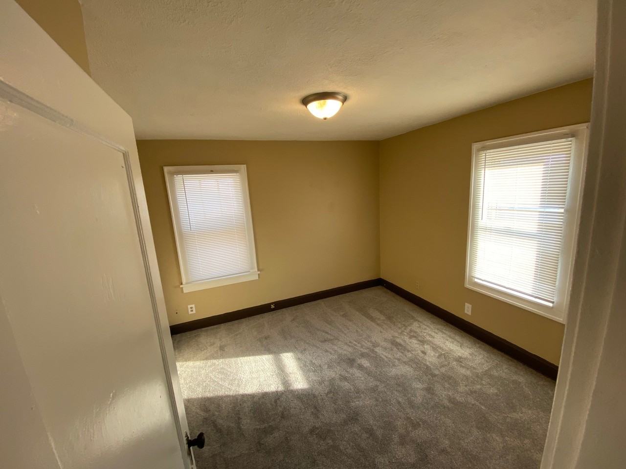 130 N Roys Ave #NA - Photo 6 of 14