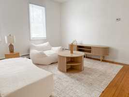 featured image of 1430 Irving Ave N