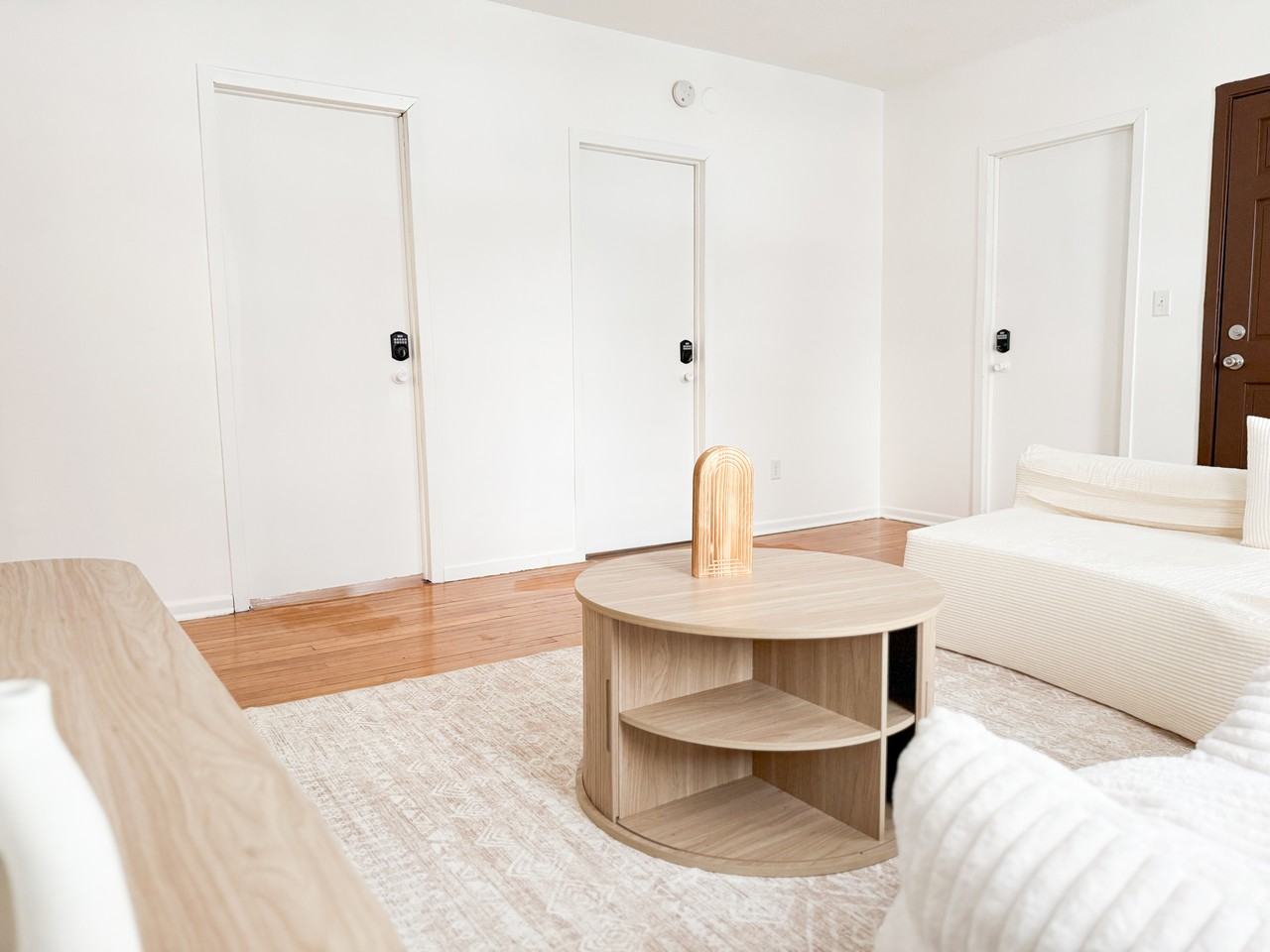 1430 Irving Ave N #2ROOM1 - Photo 3 of 11