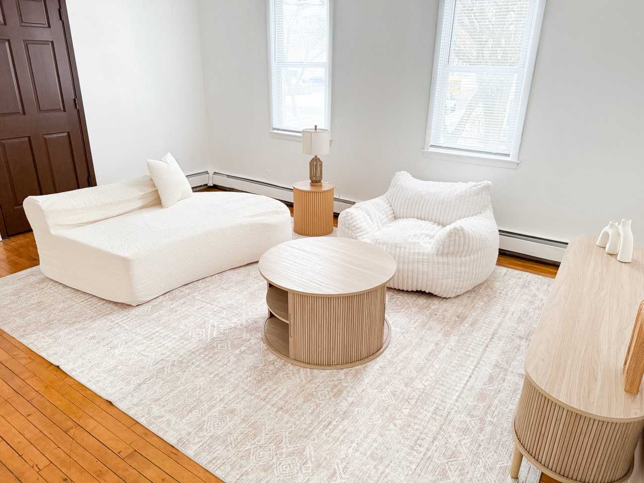 1430 Irving Ave N #2ROOM1 - Photo 7 of 11