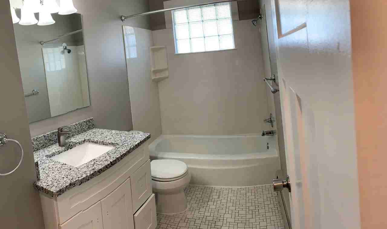 609 Market St S #5 - Photo 3 of 15