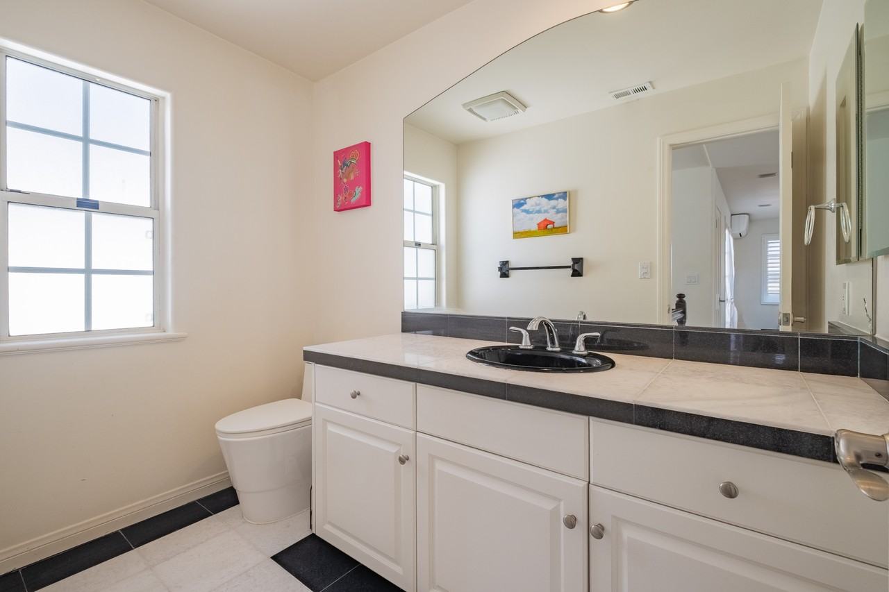 1021 Avenue D #NA - Photo 4 of 27