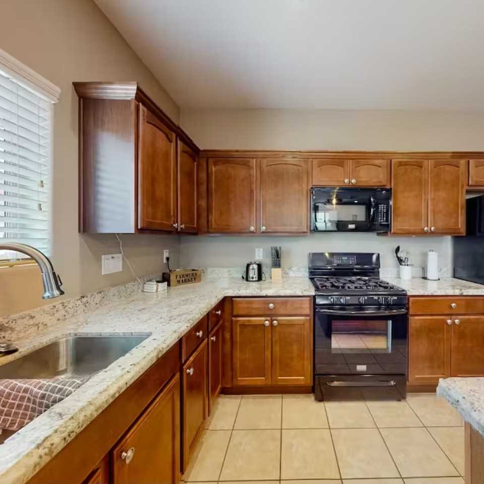 9329 W Georgia Ave #NA - Photo 7 of 23