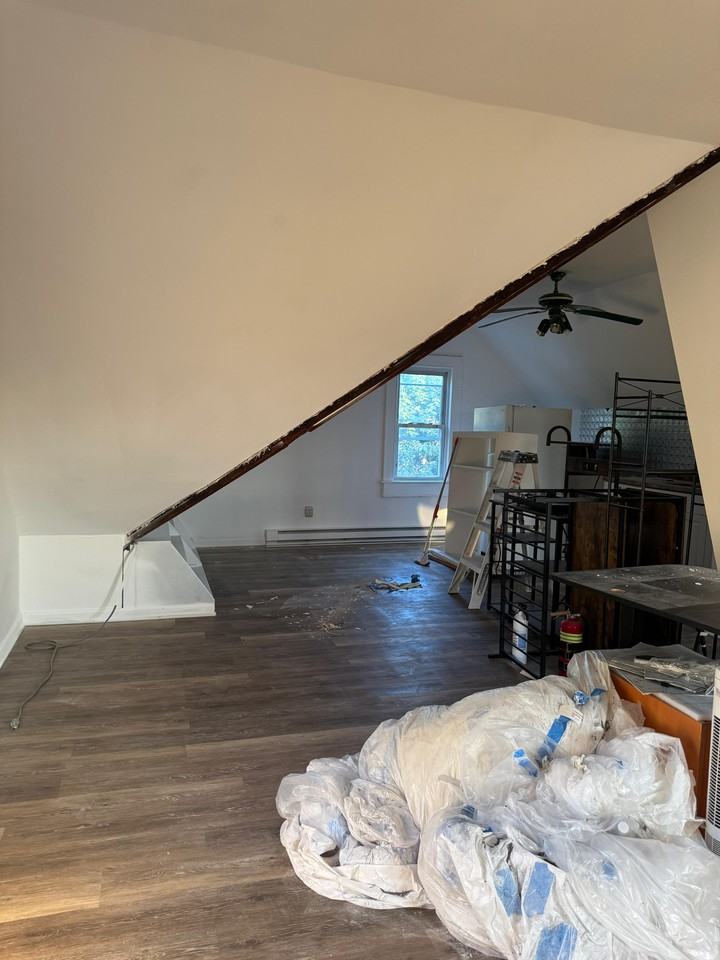 53 Davis Ave #3 - Photo 3 of 7