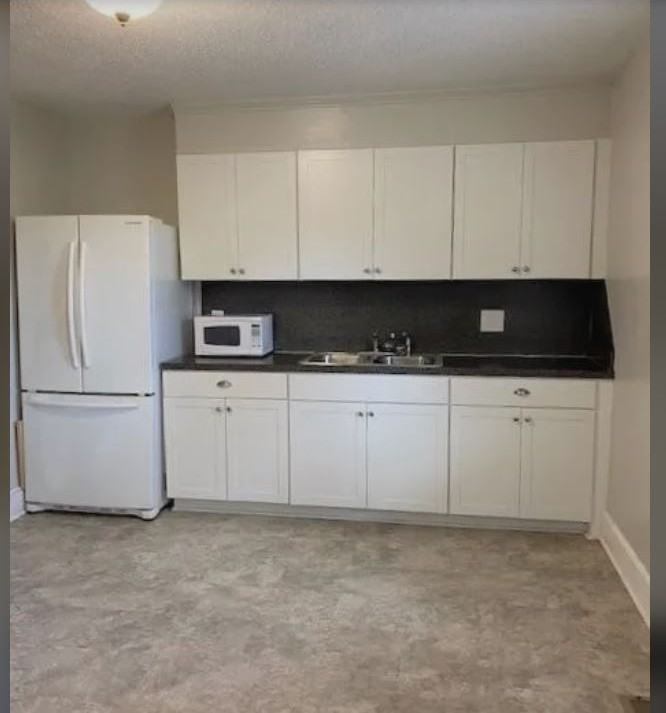 520 3rd St #1 - Photo 3 of 6