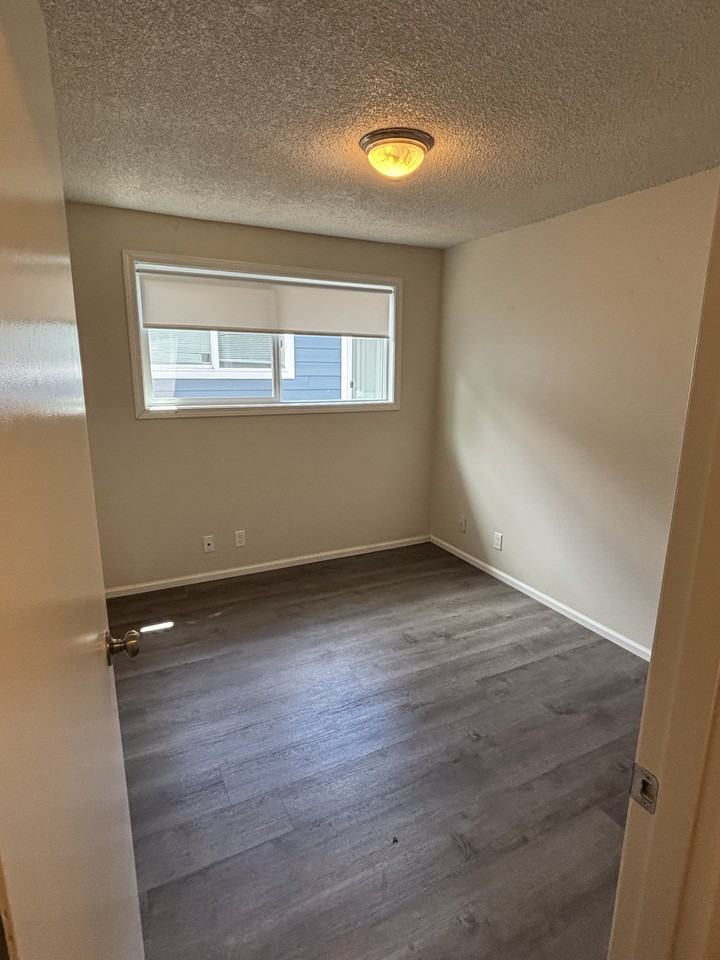 442 S Locust St #NA - Photo 7 of 11
