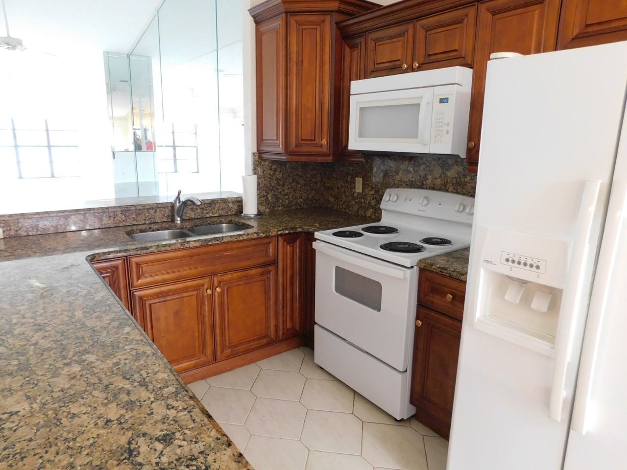 12299 Forest Greens Dr #12299 - Photo 3 of 15