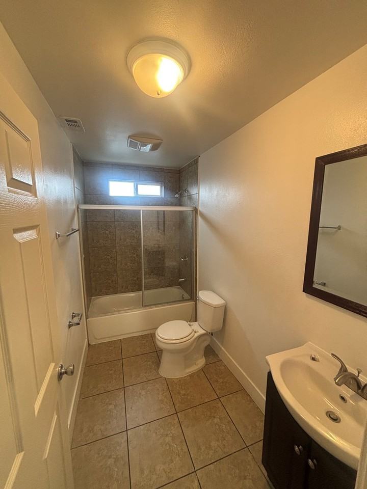 322 East 80th Street - Photo 5 of 17