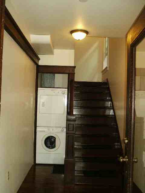 711 W 7th St - Photo 3 of 9