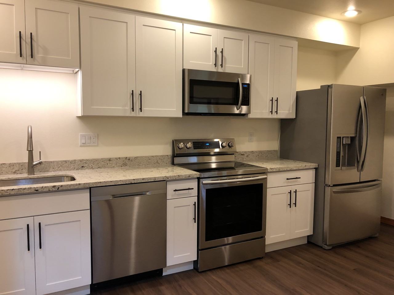 24518 Se 42nd Pl #B - Photo 6 of 11