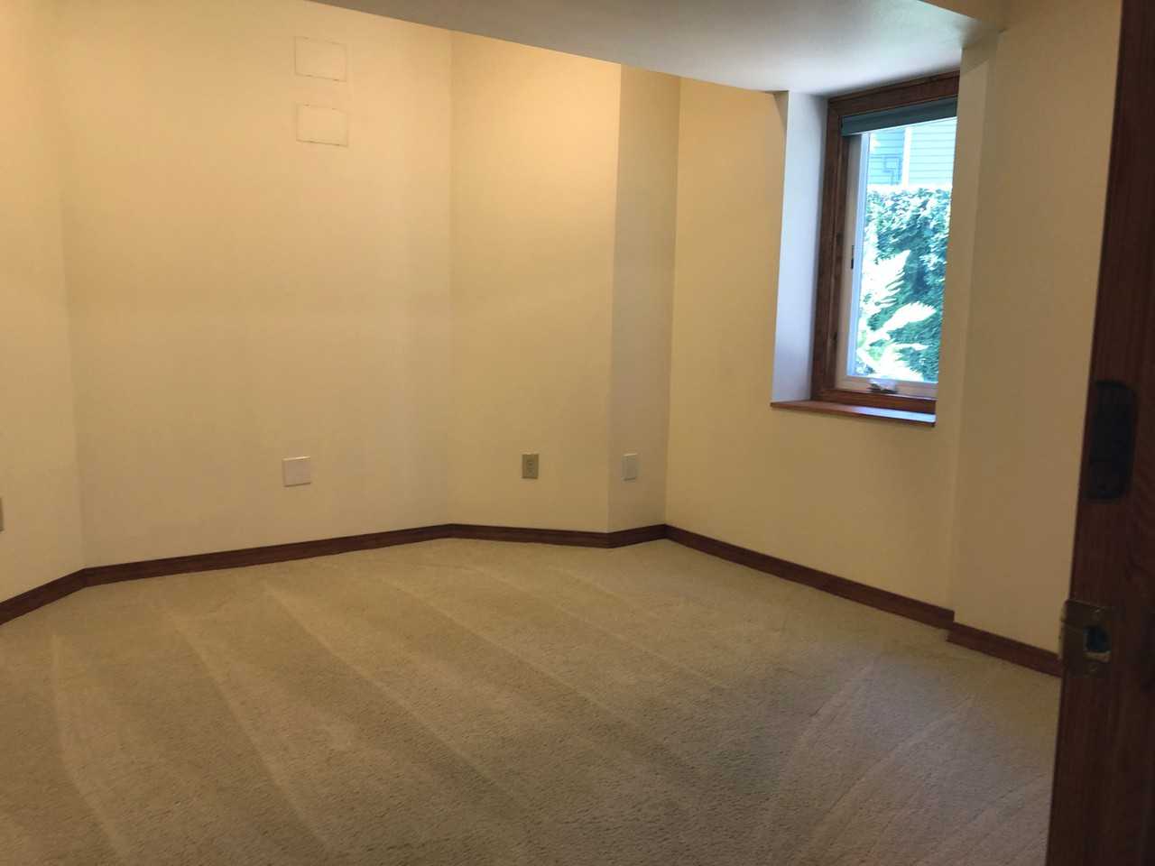 24518 Se 42nd Pl #B - Photo 6 of 12