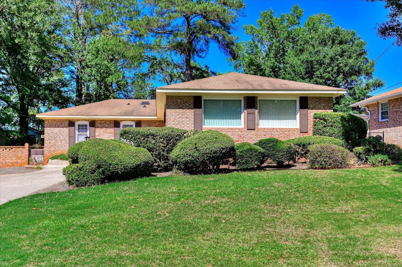 2705 Bolling Rd - Photo 5 of 50