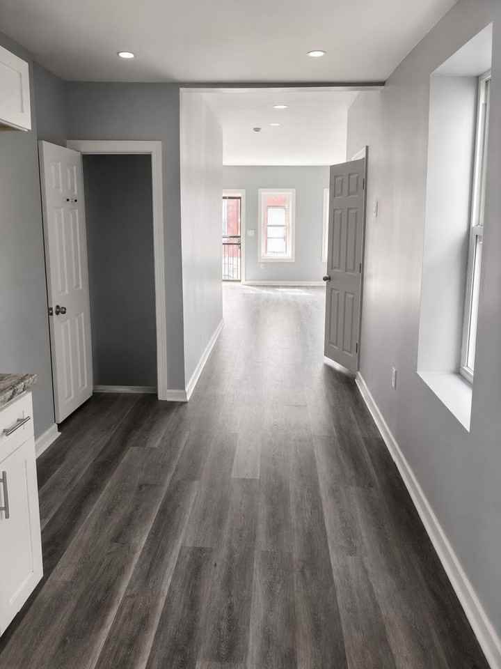 2537 N Water St - Photo 3 of 14