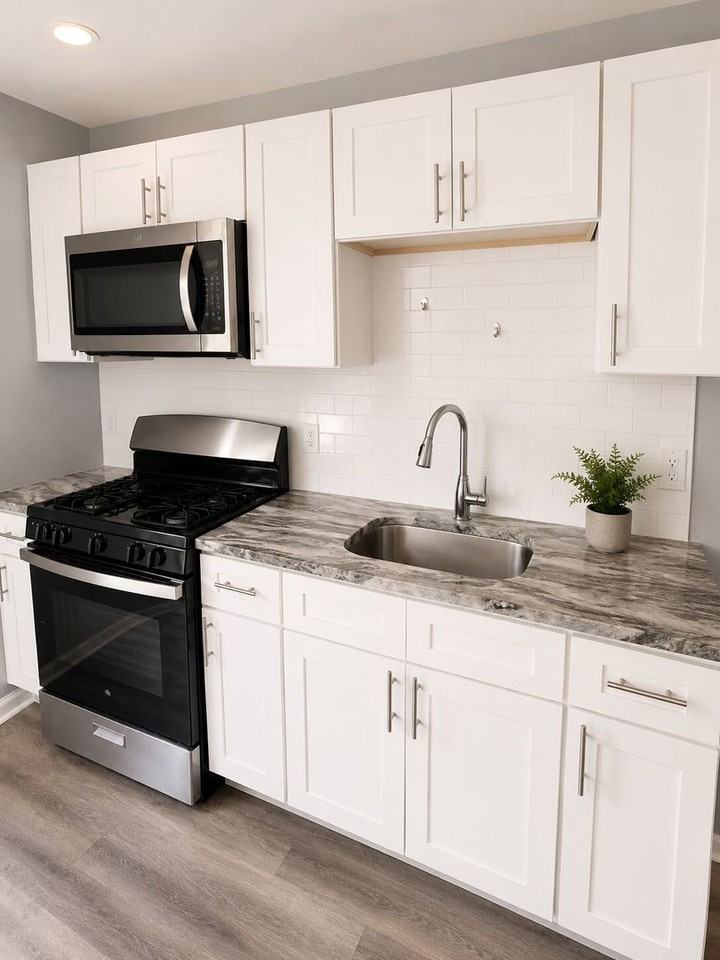 2537 N Water St - Photo 5 of 14
