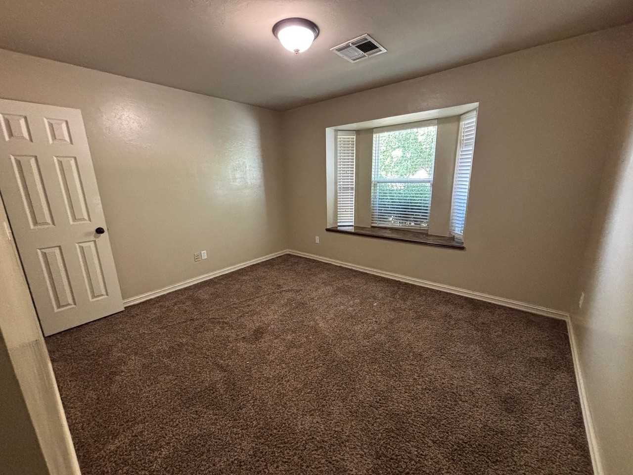 2109 Breakers West Blvd - Photo 3 of 8