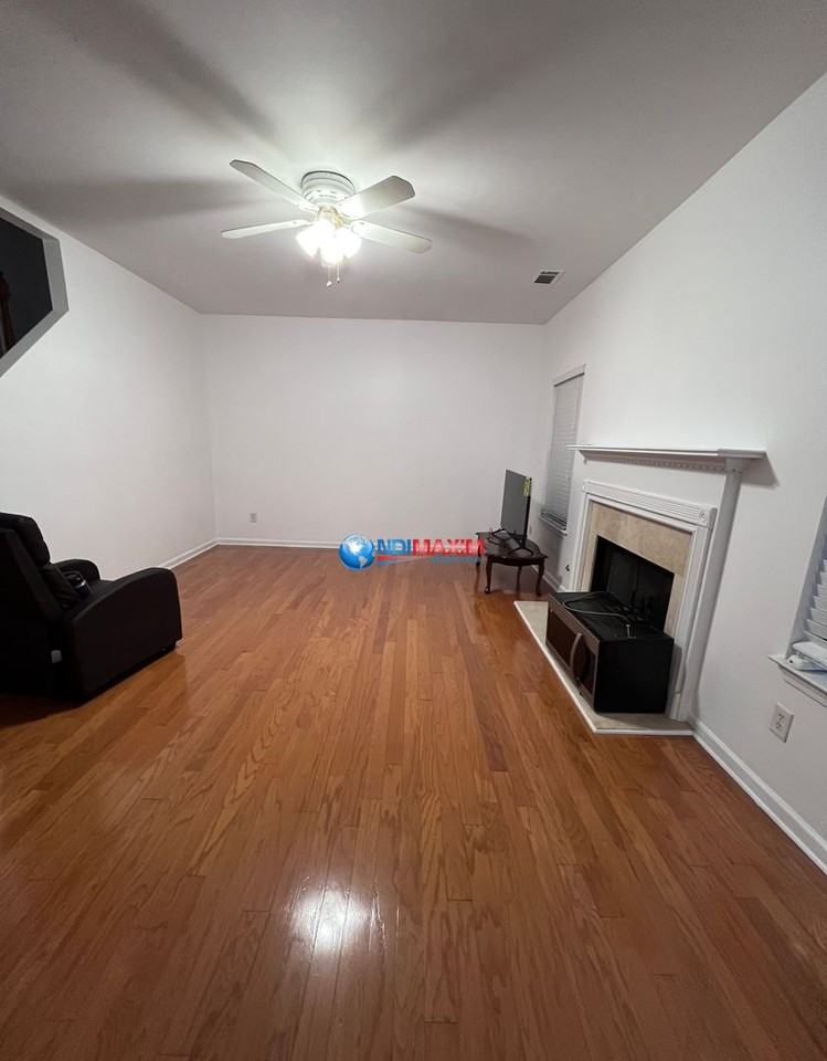 4066 Parkway Cir - Photo 2 of 19