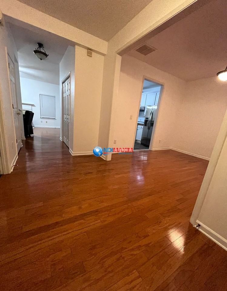 4066 Parkway Cir - Photo 3 of 19