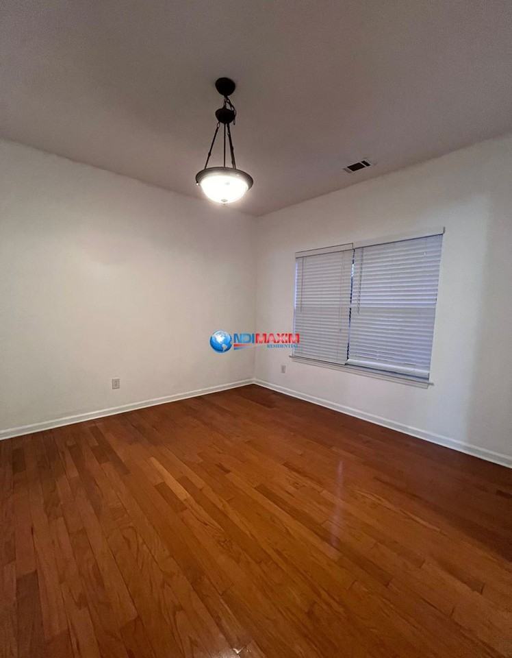 4066 Parkway Cir - Photo 4 of 19