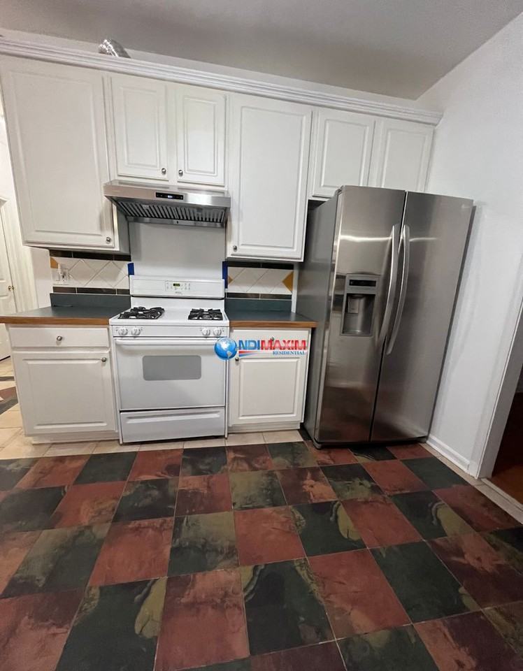 4066 Parkway Cir - Photo 5 of 19