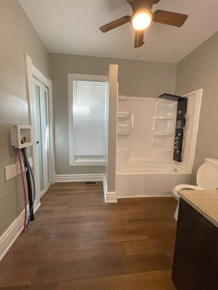 847 Clark St - Photo 5 of 17