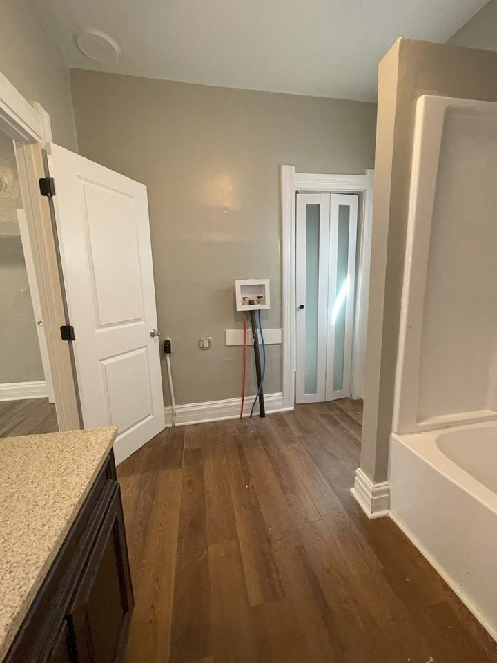 847 Clark St - Photo 7 of 17