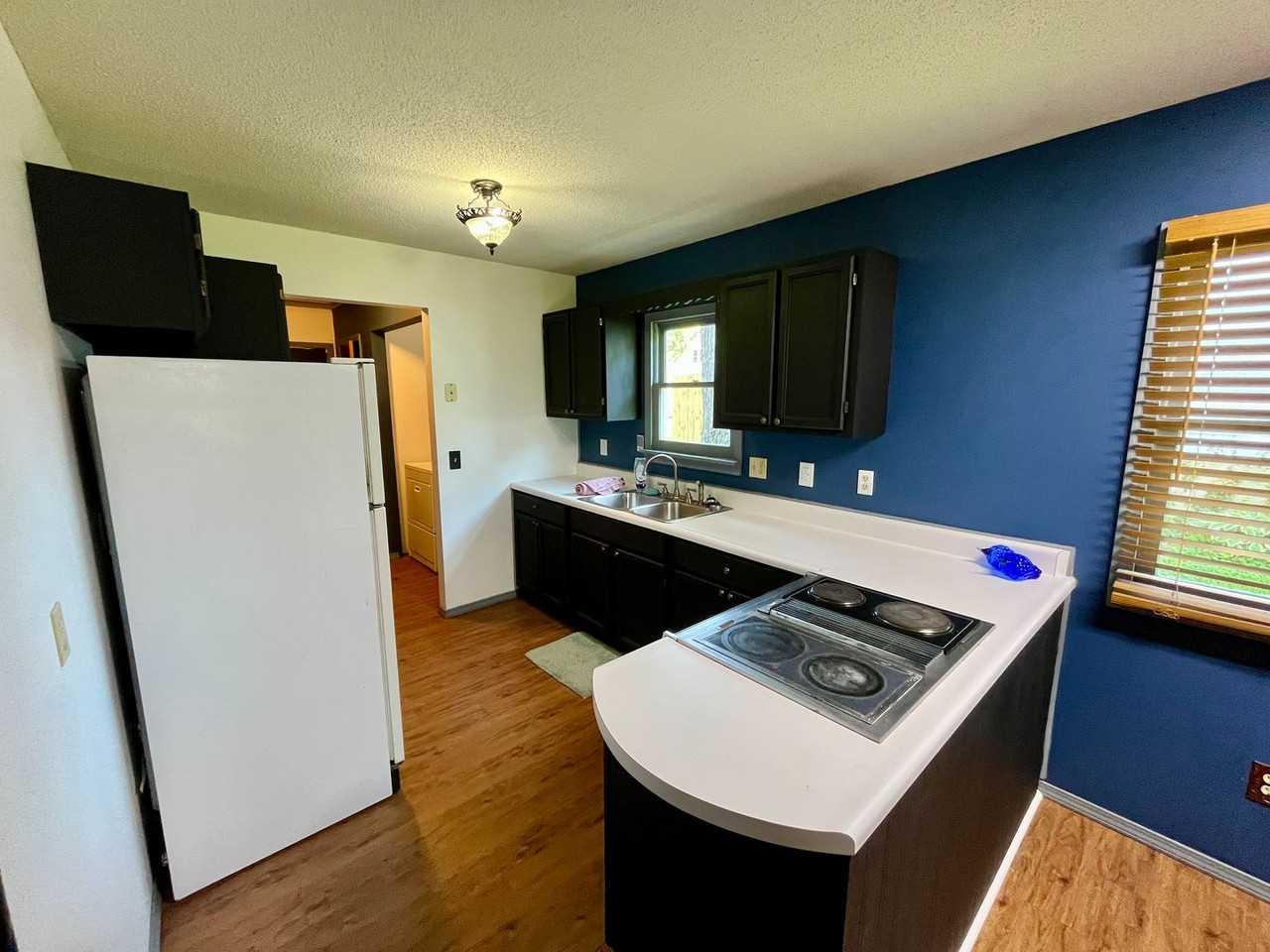904 Springfield Rd - Photo 4 of 12