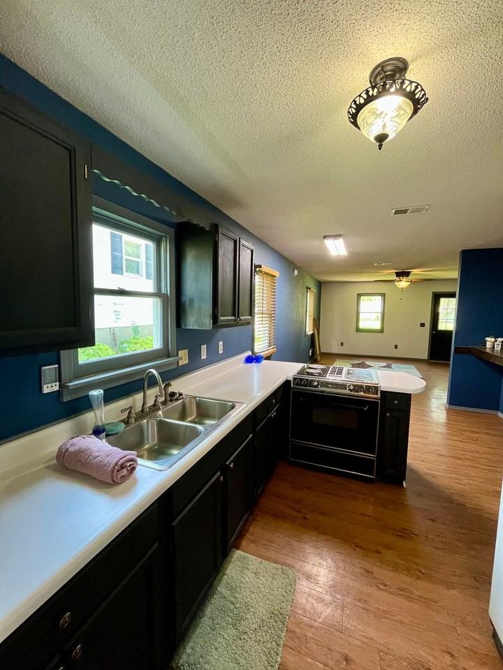 904 Springfield Rd - Photo 5 of 12
