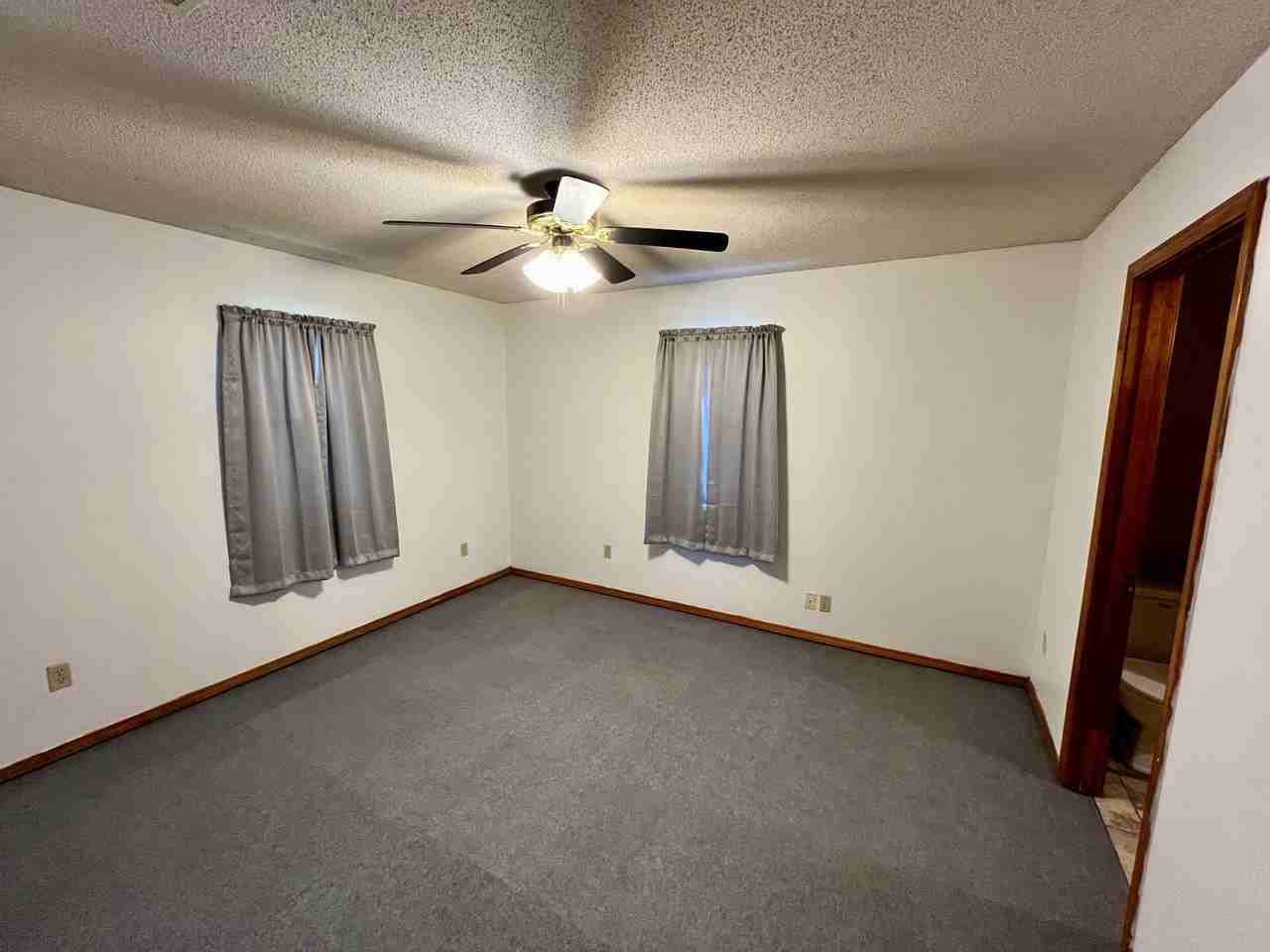 904 Springfield Rd - Photo 7 of 12