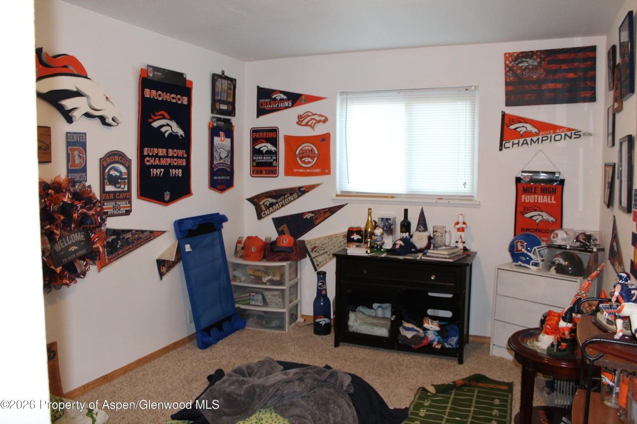 802 East Ave - Photo 5 of 8