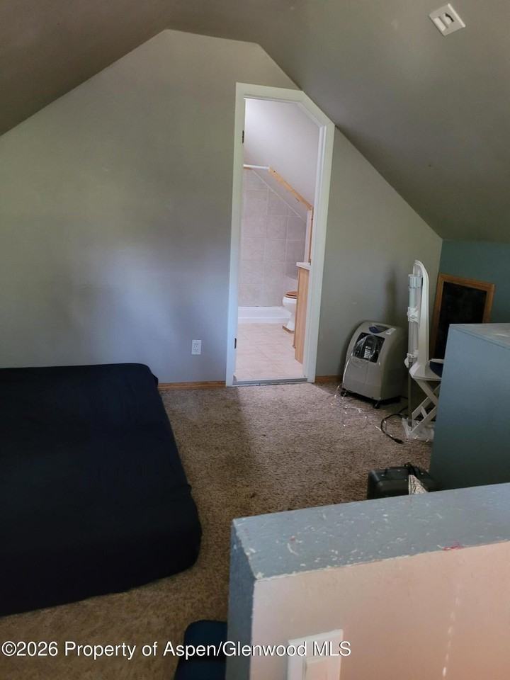 802 East Ave - Photo 6 of 8