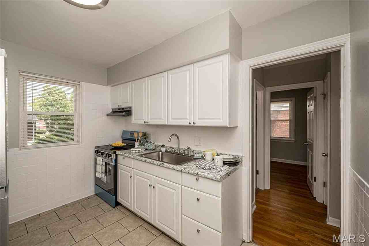 1225 Newark Dr - Photo 5 of 16