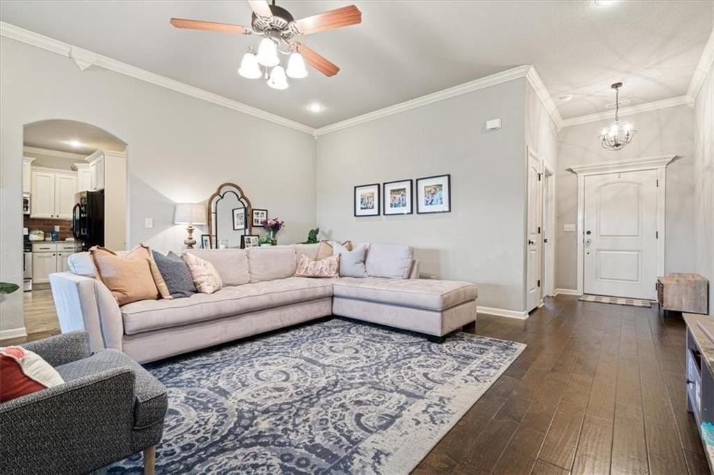 711 Tamarron Dr - Photo 4 of 21