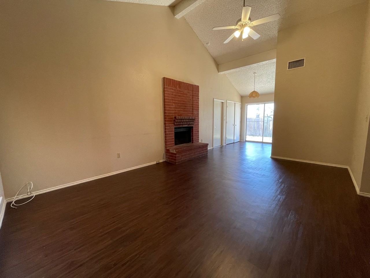 9514 Veronica St - Photo 3 of 13