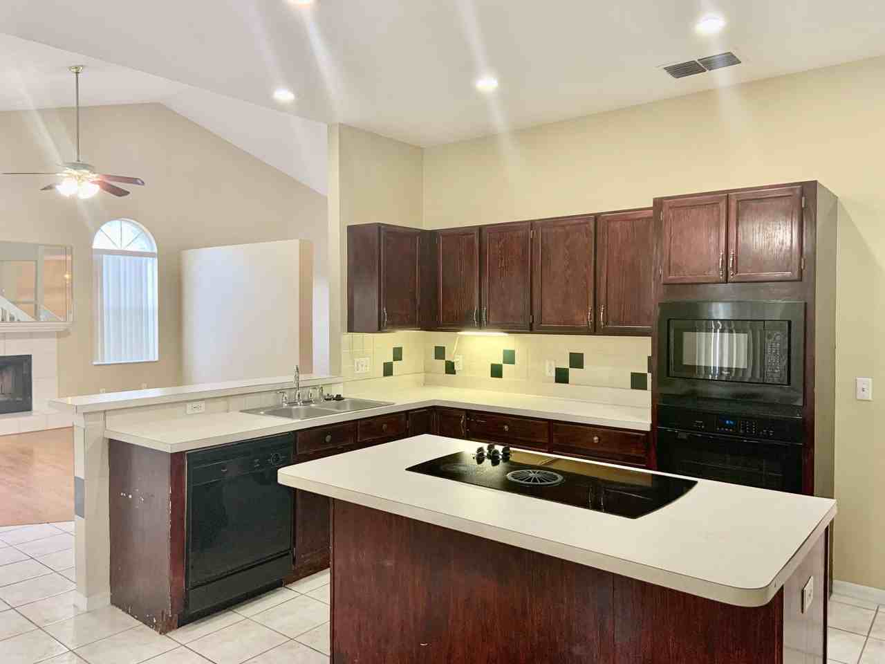 3878 Kingston Oaks Cv - Photo 6 of 18