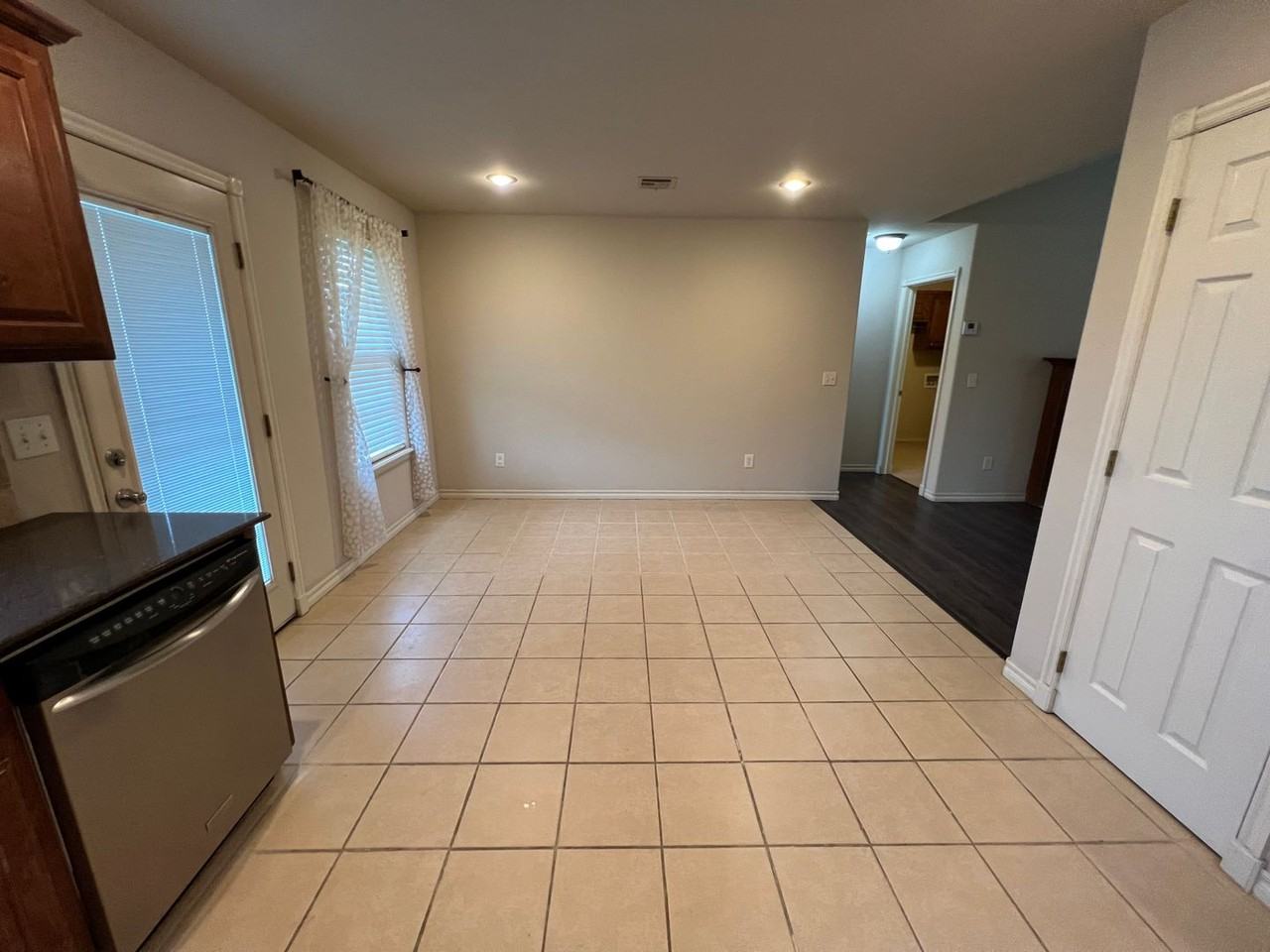 4031 Briar Ln - Photo 5 of 22