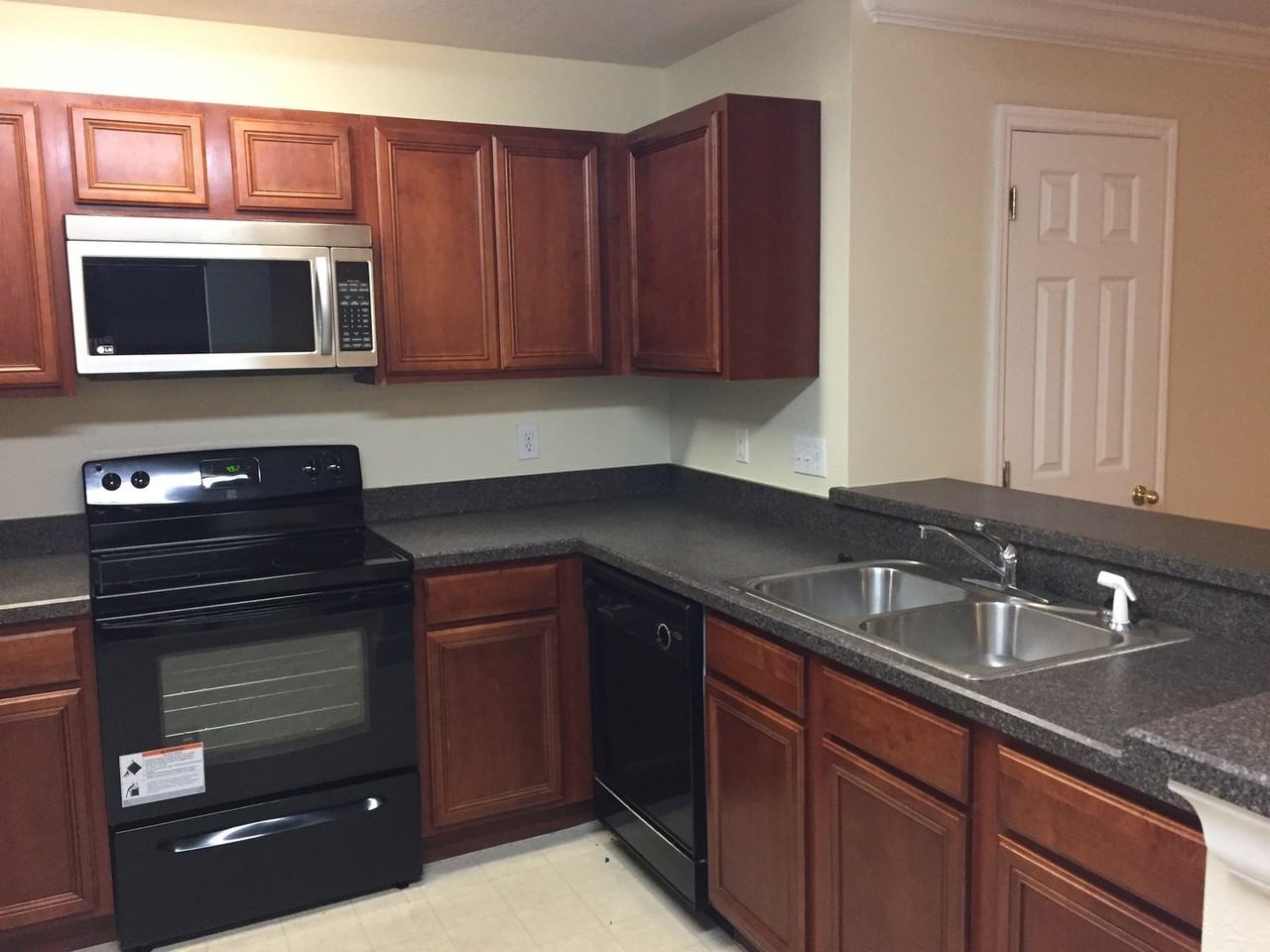 14650 Water Locust Dr - Photo 5 of 15