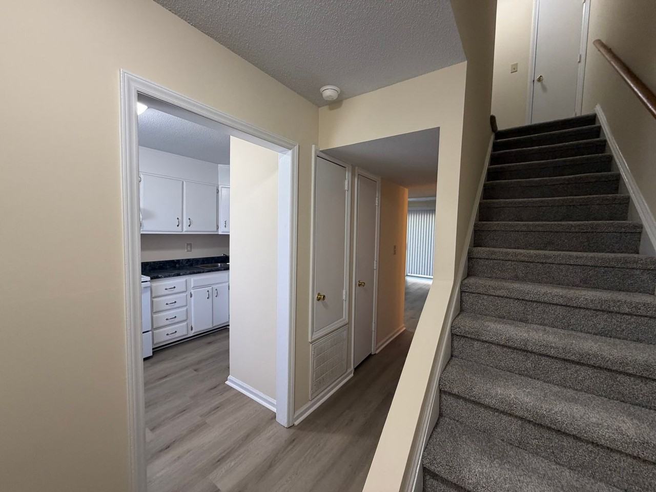 1792 Ebenezer Rd Apt H - Photo 3 of 13