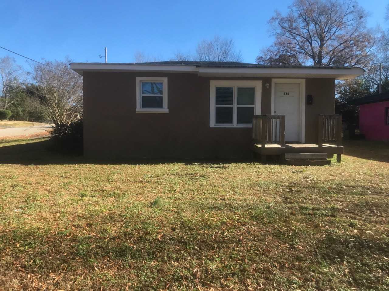 565 Harrison St - Photo 2 of 2