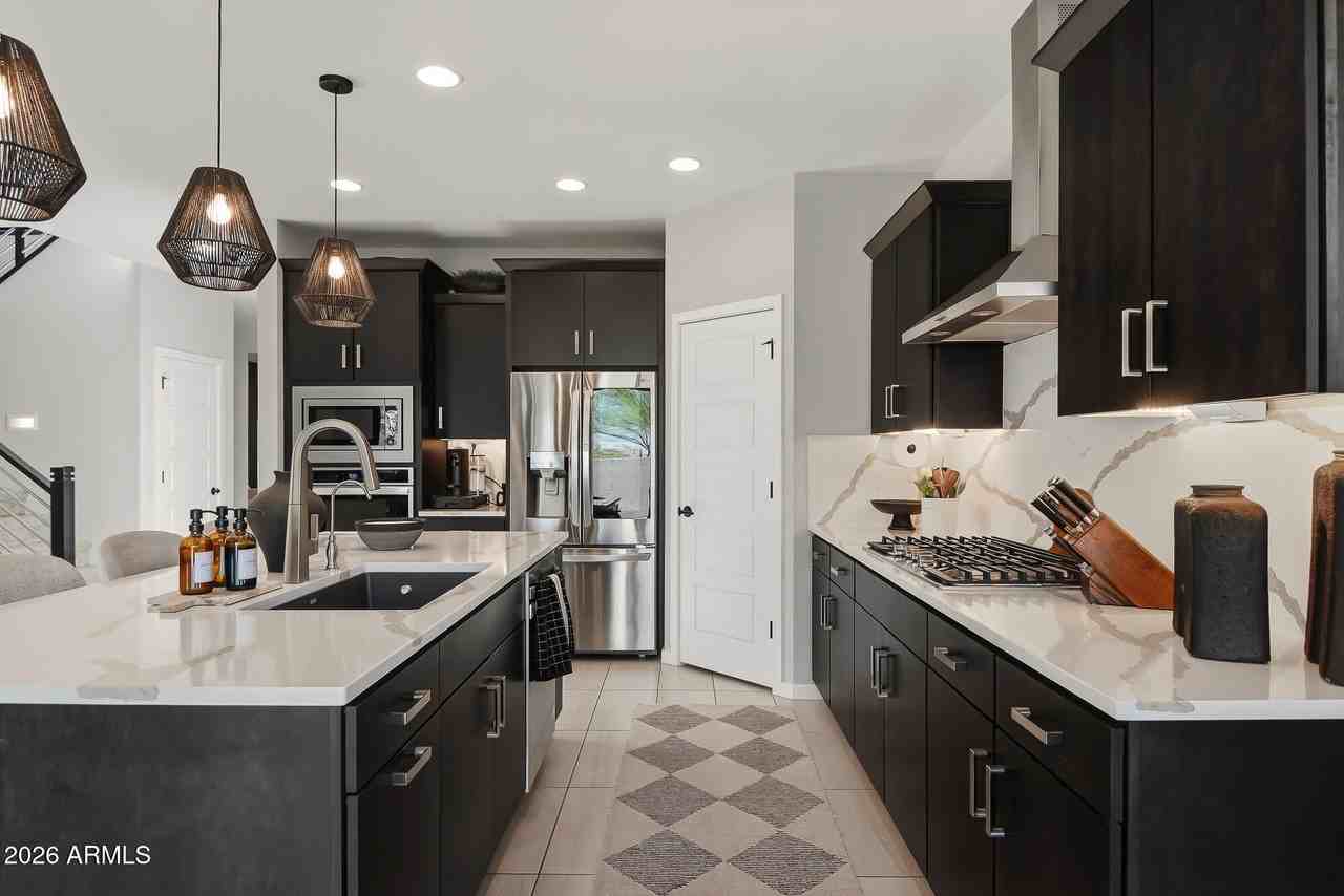 9022 W San Miguel Ave - Photo 2 of 33