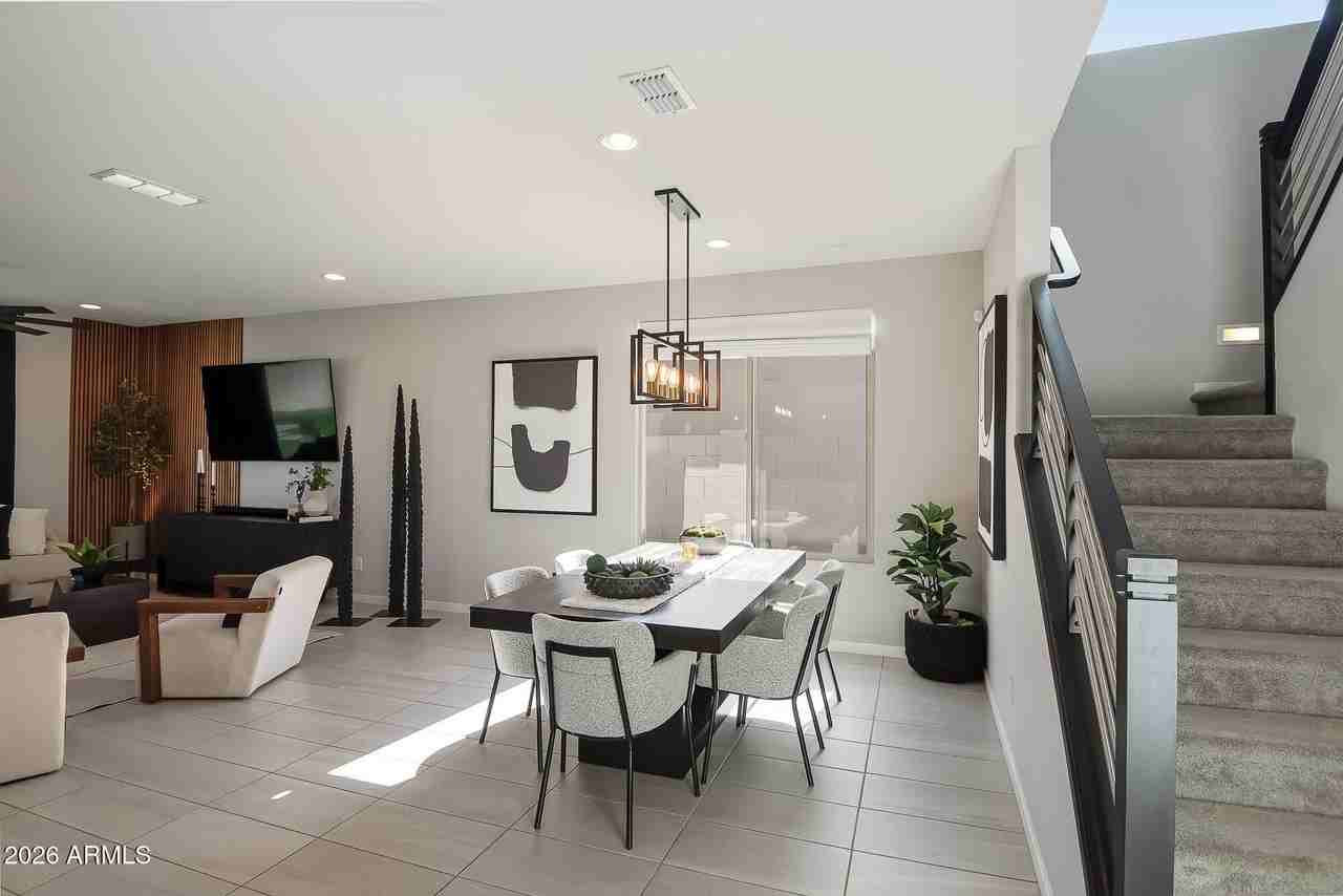 9022 W San Miguel Ave - Photo 6 of 33