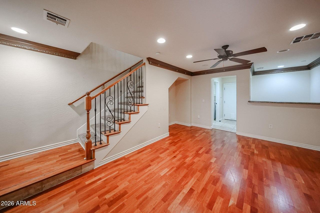 2434 E Roma Ave - Photo 6 of 40