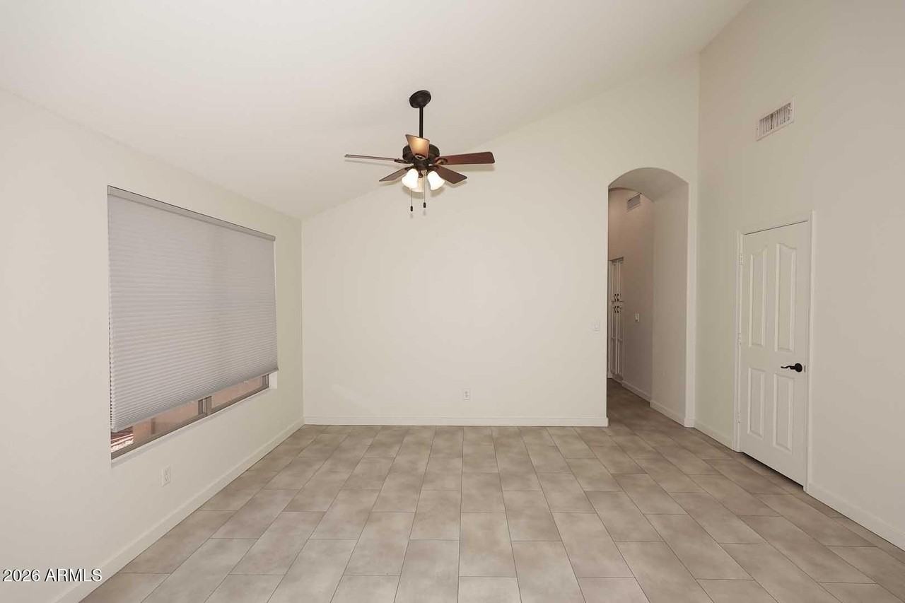 4517 E Melinda Ln - Photo 7 of 50