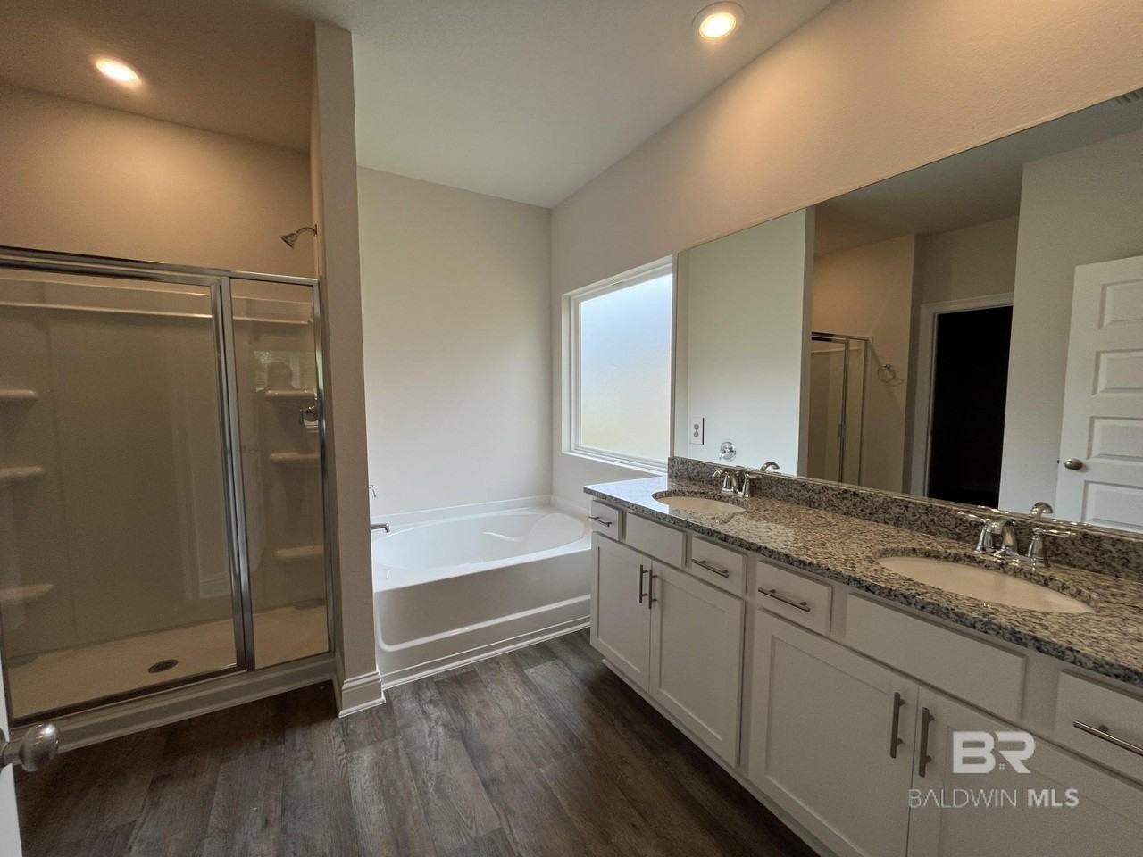 14836 Dayton Cir - Photo 2 of 13