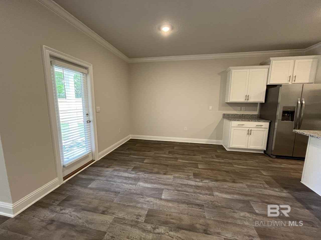 14836 Dayton Cir - Photo 3 of 13