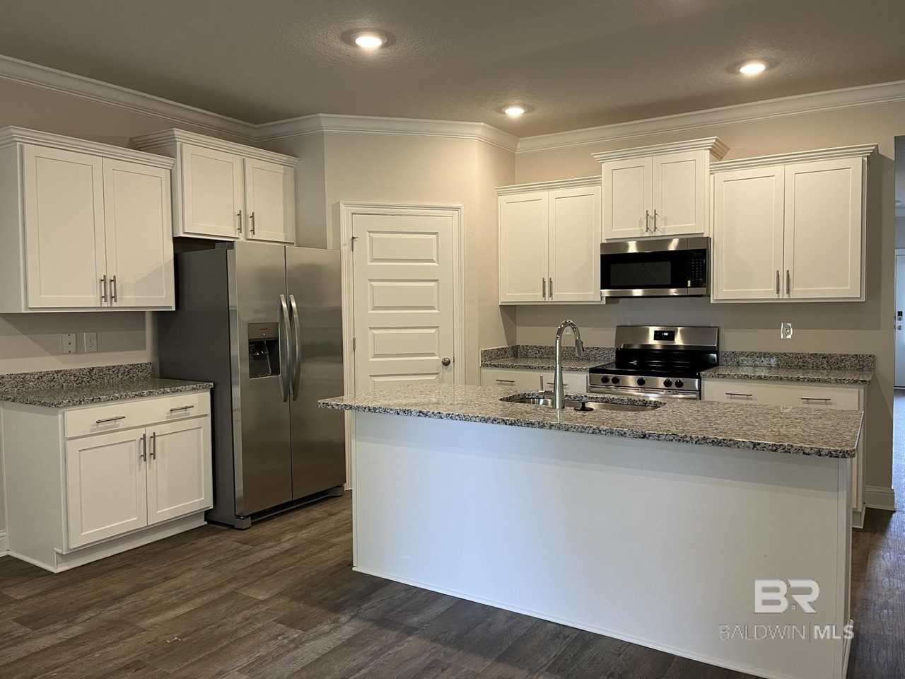 14836 Dayton Cir - Photo 4 of 13