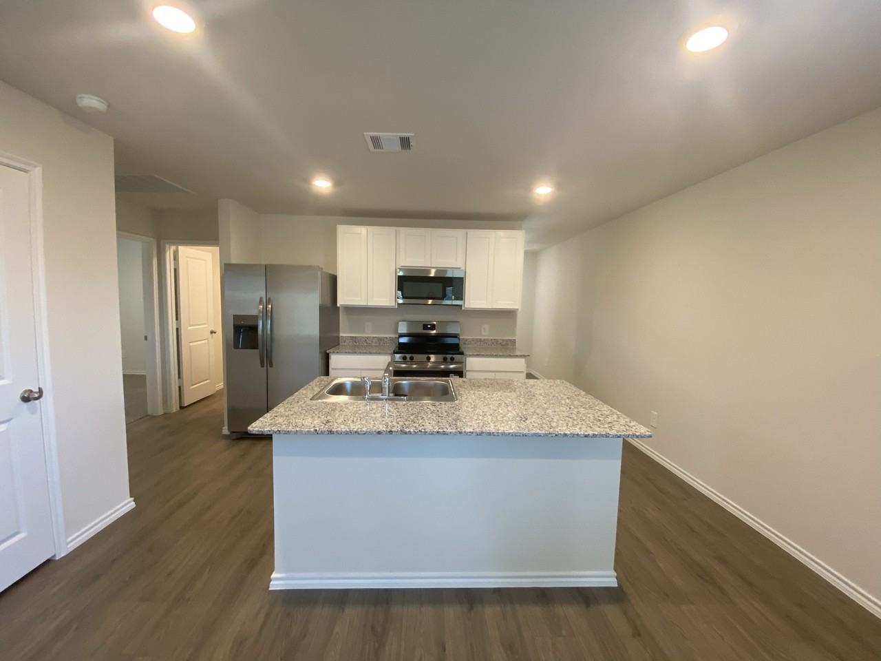 1818 Potomac Ln #1 - Photo 3 of 15