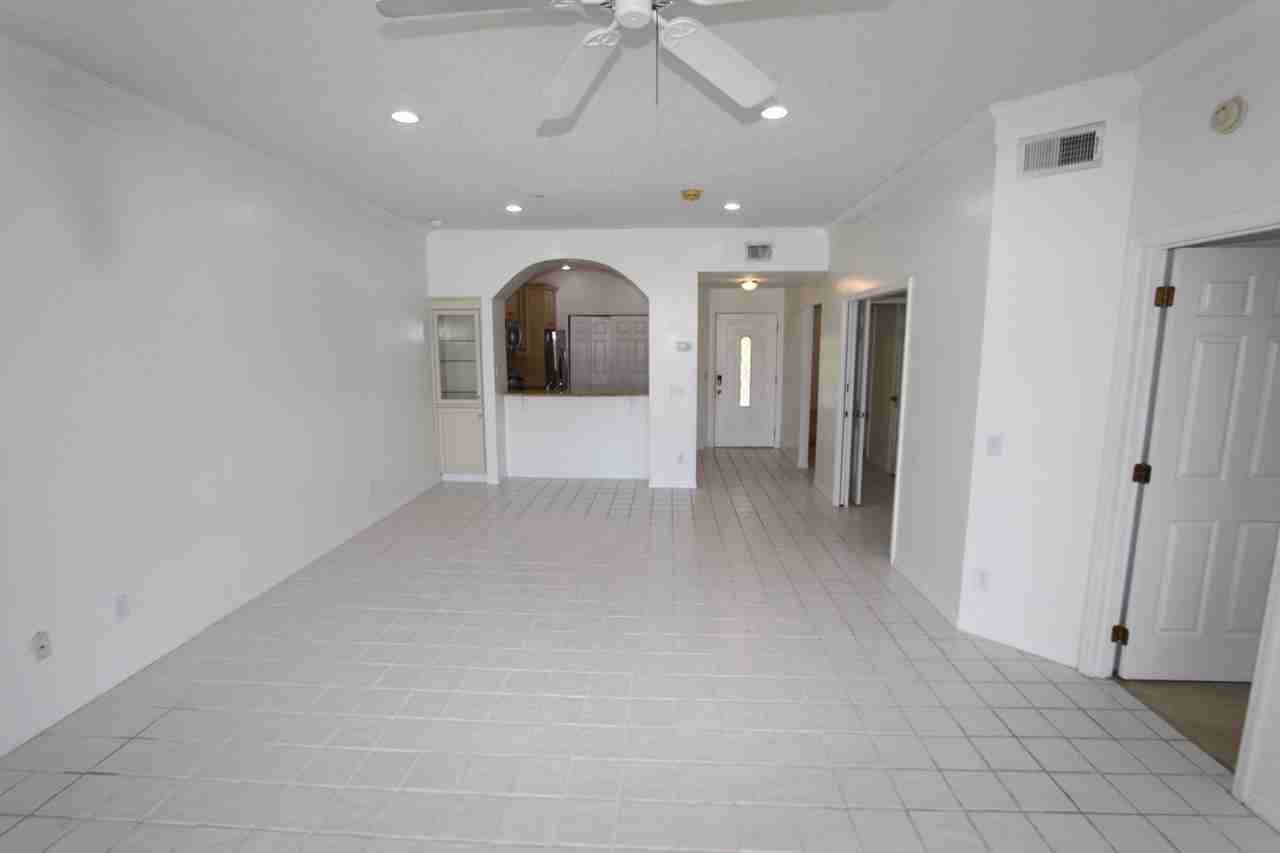 451 Hamptoncrest Cir - Photo 5 of 15